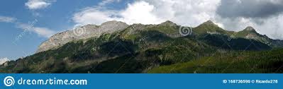 Exact time now, time zone, time difference, sunrise/sunset time and key facts for slovakien. Belianske Tatry Vysoke Tatry Slovakien Arkivfoto Bild Av Hogt Natur 168736590