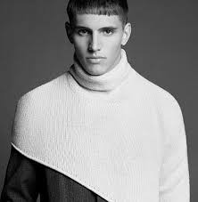 This popular hairstyle for men picked up a level of notoriety when worn unmistakably by rights activists like angela davis. Bryant Mccuddin Bowl Cut Bangs Cool Men S Hair