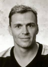 Player photos for the 1991-92 U. of Wisconsin Eau Claire at hockeydb.com