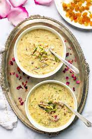 Sheer khurma is a classic mughlai dessert made with milk, dates, fine vermicelli, nuts & ghee. Sheer Khurma The Best Recipe Ministry Of Curry
