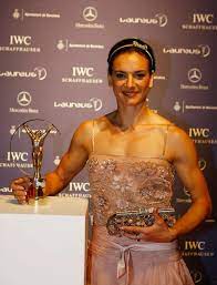 Начинаются тренировки у евы в 07:30. Elena Isinbaeva Kak Zhivet Znamenitaya Sportsmenka Sejchas I Kak Slozhilas Ee Lichnaya Zhizn Veasy