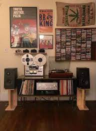 Reddit Audiophile My College Setup Fell In Love With Vintage Audio Last Year And Have Been Slowly Building A Music Studio Room Audio Room Home Music Rooms