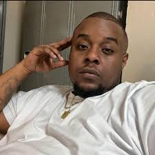 NBA fans are comparing Cooper Flagg backing down Bronny James in the post  to the famous photo of Karl-Anthony Towns backing down DeMarcus Cousins  😂💀 Thoughts? 🤔