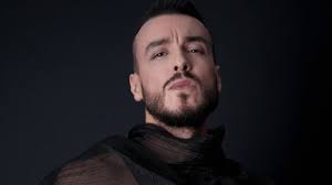 Cem Adrian'dan muhteşem konser