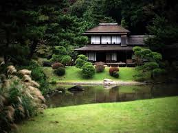 Was Charakterisiert Das Traditionelle Japanische Haus Und Was Sind Die Typischen Elemente Traditionelles Japanisches Haus Japanische Hauser Traditionelles Haus