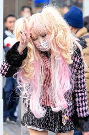 Pink-Haired Gyaru | Pink-haired Japanese gyaru with a mask a… | Flickr
