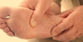 Ayak Yanmasi Ve Terlemesi Neden Olur Ayaklarda Yanma Ve Terleme Rahatsizligi