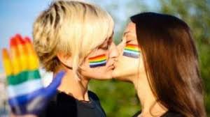 Check spelling or type a new query. Un Baiser Lesbien Qui Vous Fait Expulser De Facebook