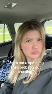 Gwen Cox's Instagram, Twitter & Facebook