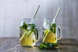 #hugo #storiadeicocktail #ricettahugo chissà quante volte vi sarà capitato di essere gli addetti all'aperitivo, nei pranzi più importanti in famiglia o con. Hugo La Ricetta Di Sonia Peronaci