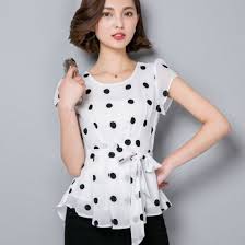 Camisa De Poa Feminina Como Usar 78 Looks Incriveis Com Blusa De Bolinha Poa Aprenda Como Usar Blusas Femininas Blusas Femininas Da Moda Blusas