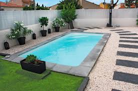 Voir tous les détails sur la dans le cas d'un kit standard, la piscine piscine coque 6 x 3 est livrée avec le matériel suivant c'est pourquoi nous ne proposons que des ral clairs et pastels. Piscine 10m2 Coque Polyester Rectangulaire A Fond Plat Tropica Piscines Ibiza