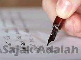 Eta pasualan teh asalna bisa tina kanyataan kahirupan sapopoe,bias oge ukur rekacipta pangarang sabada ngaliwatan proses imajinasi jeung kontemplasi, anu satuluyna dijanggelekkeun dina wangun rakitan basa anu endah. Sajak Adalah Pengertian Jenis Unsur Dan Contohnya
