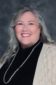 Lisa Drury's Instagram, Twitter & Facebook