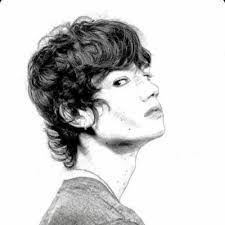 Marina Sumner's Instagram, Twitter & Facebook