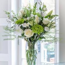 A long stemmed rose every day. Fresh Subscription Flowers Uk Monthly Flowers Gift Subscription Uk