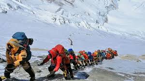 Simone moro, an heroic italian climber, in an interview with john martin meek said anitoli boukreev had more than once asked jon krakauer to help him rescue. Reinhold Messner Interview Zum 75 Ich Hatte Nicht Gedacht Dass Ich 40 Werde Bayern 1 Radio Br De