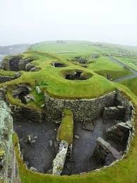 Schottland, der teil der britischen insel, der von bärtigen kriegern im kilt bevölkert ist und in dem die berge als ehemalige »kolonie« der engländer hat schottland nicht nur geschichtliches zu bieten. Pin Von Harriett Martin Auf Scenery Schottland Reisen Schottland Geheimnisvolle Orte