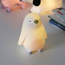 Juego de batalla de pinguinos, nuevo volley de pingüinos, penguin brothers, zombis vs pingüinos 3, zombies vs pingüinos, juegos de pinguinos online gratis. Luz De Noche Con Forma De Pinguino Curisosite