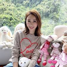 She is popularly nicknamed by the hong kong media as the goddess of beauty (愛美神). ä¸ºå›¡å›¡äº²è‡ªä¸‹åŽ¨é»Žå§¿ æƒ³è¯•ä¸€è¯•å¹¸ç¦pancakeå—