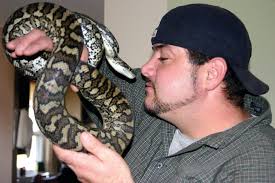 Bill may outlaw ownership of pythons, boas & crocs