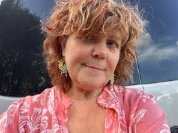 The other definition of "dull". Onondaga Lake is in Upstate New York (A  completely different world from Manhattan)