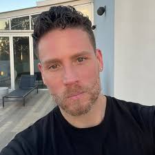 Robert Madero (@robert.madero) • Threads, Say more