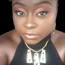 Sheila Logan's Instagram, Twitter & Facebook