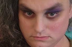 Debra Hyde's Instagram, Twitter & Facebook