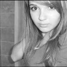 Ella Sheehan (@ella_sheehan)