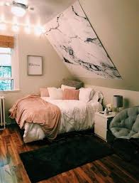 ð™‹ð™„ð™‰ð™ð™€ð™ð™€ð™Žð™ Annaxlovee Small Room Bedroom Bedroom Decor Bedroom Design We let a stylist loose on this awkwardly shaped room and learnt some big lessons for small.