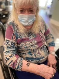 Frankfort senior living residents receive fake tattoos