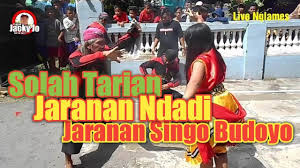 Iringan musiknya sederhana, didominasi kenong dan terompet. Download Solah Tarian Jaranan Ndadi Jaranan Singo Budoyo Live In Nglames Mp3 Mp4 3gp Flv Download Lagu Mp3 Gratis