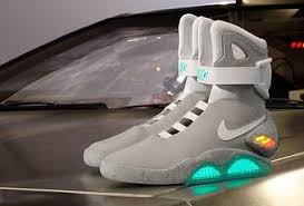 Nike a précisé qu'un correctif serait très rapidement mis en ligne pour permettre aux acheteurs de cette chaussure à 350 euros (voire le double à la revente…) de la lacer avec leur application. ÙØ­Ù Ø§ÙÙØ±Ø¨Ù Ø£ÙØ§ÙØ© Nike Qui Se Ferme Tout Seul Prix Findlocal Drivewayrepair Com