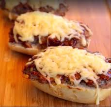 Big Mett Gegrillte Mettbrotchen Foodundglut De Mettbrotchen Mett Rezepte