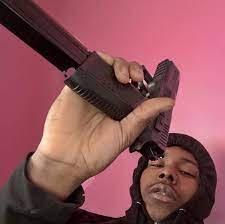 The aesthetic gun is designed to be used in a variety of applications, including automotive, industrial, and commercial applications. Pin By ððšð¥ðš On Pfps Mood Pics Just Beautiful Men Insta Videos