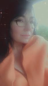 Sparkly orange outfit inspiration for concert