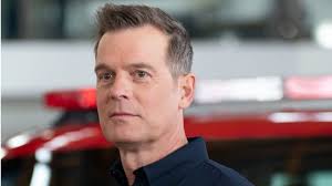 Why 911 Fans Think Bobby Will Die & Peter Krause Will Leave the Show