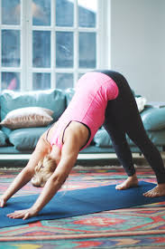 5 Stretches You Should Do Every Day According To A Yoga Instructor Beginner Workout Yoga Sequences Full Body Stretch