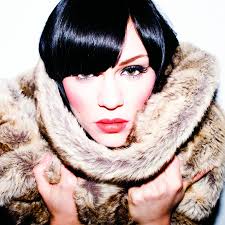 Born and raised in london, she began her career on stage, aged 11. Jessie J Fan Lexikon