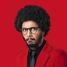 Humorista João Pimenta fará show de stand up nesse domingo (23)