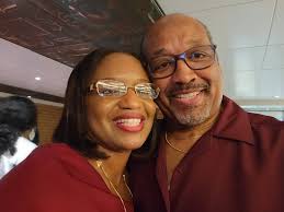 Did some “mountain climbing lite” today (aka walking with way too many  uphill surprises🤣). Worked up such an appetite I felt like I deserved a  gold medal and dessert. Dinner was well-earned,