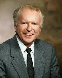 Roger Smith (executive)