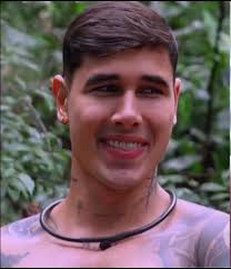 Lucho, tiene una mezcla entre Westcol, Yina, calderon, cossio y la Divaz4.