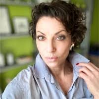 Marina Roche's Instagram, Twitter & Facebook