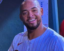 Phillies take division lead with turnaround