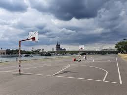 Die bewertung erfolgt freiwillig, sie. Basketballplatz Koln Ubersicht Der Besten Basketballplatze In Koln Spotguru