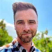 Calvin Closson's Instagram, Twitter & Facebook