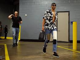 Russell westbrook's enthusiasm for style is infectious. 20 Photos Of Russell Westbrook S Most Confusing Fashion Choices å›½é™… è›‹è›‹èµž