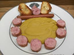 Saucisses Fumees Avec Une Puree De Pois Casses Au Thermomix L Ile Aux Creations Et Gourmandises Pois Casses Puree De Pois Recette Thermomix Dessert
